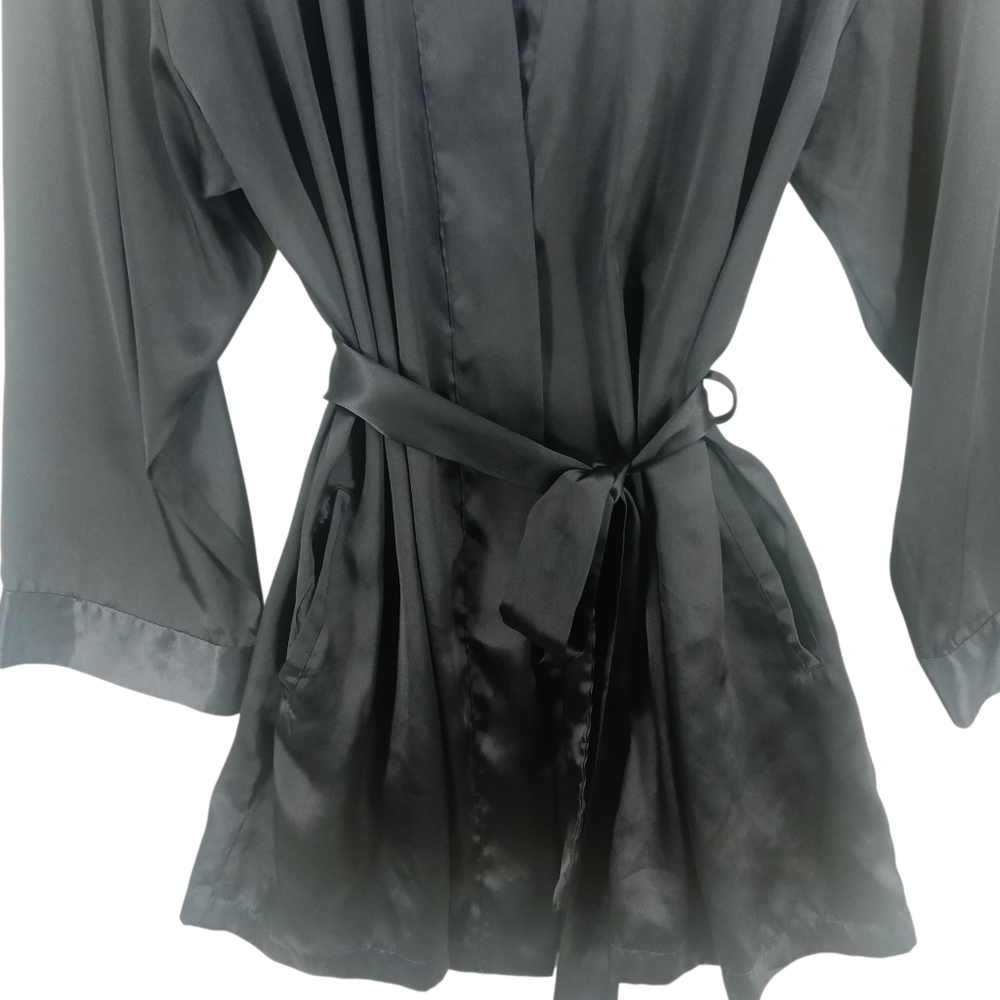 ❌️SOLD❌️Victoria's Secret Women's Belted Satin Kimono Robe One Size - Picture 4 of 9